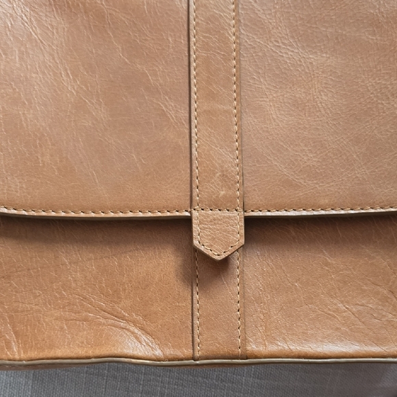 Chic Brown Leather Shoulder Bag⭐️✨️🤎 PRE LOVED ⭐️✨️ - Picture 3 of 15